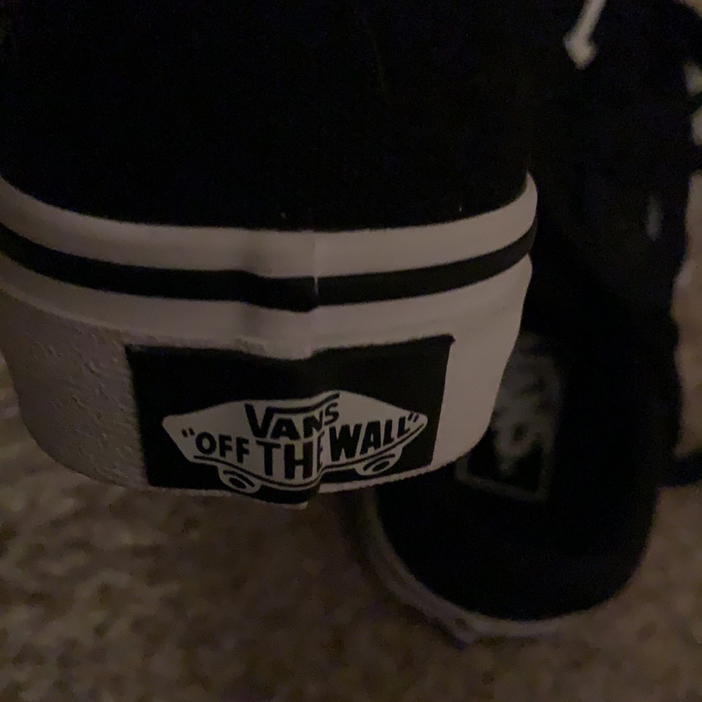 NWT Toddler Vans - Picture 2 of 4